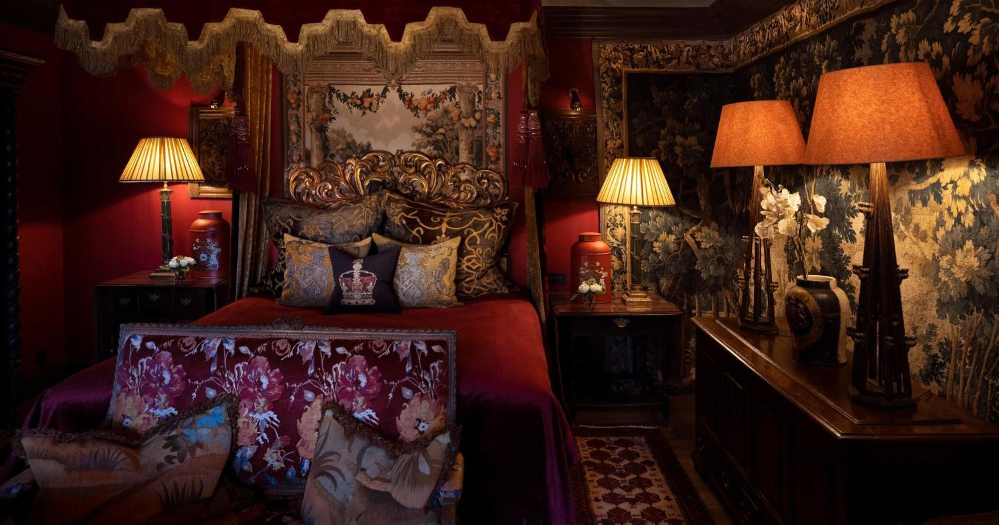 The Witchery By The Castle Edinburgh Exterior photo