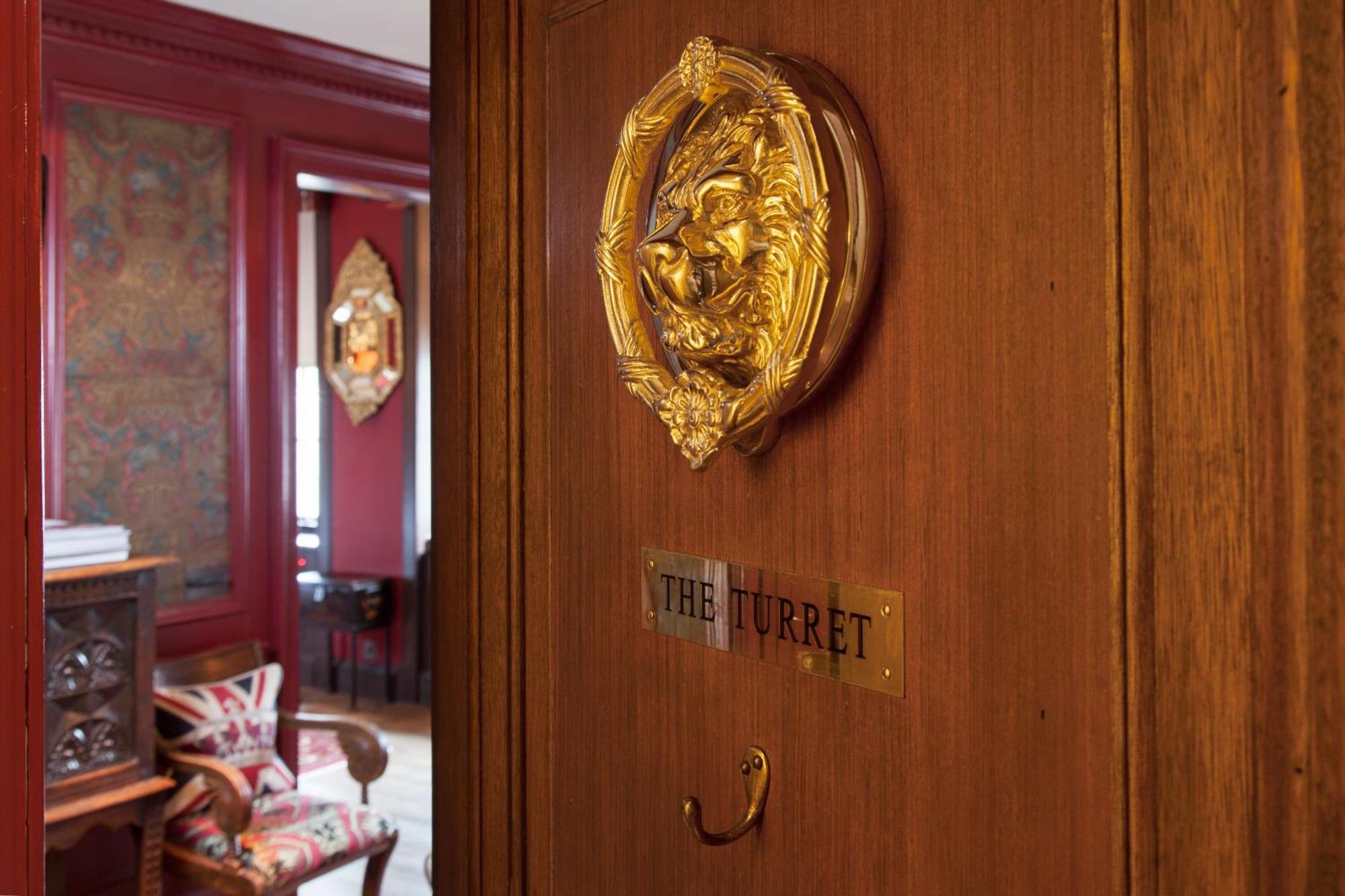 The Witchery By The Castle Edinburgh Exterior photo